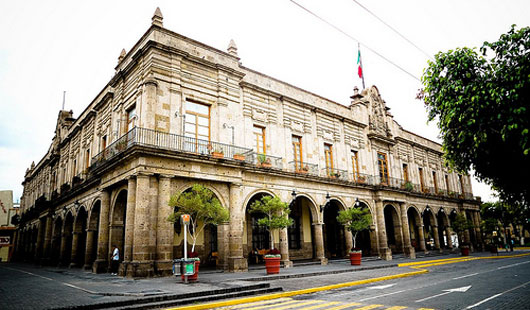 CELEBRA CANDELARIA OCHOA APROBACIÓN DE INICIATIVA EN EL AYUNTAMIENTO TAPATÍO