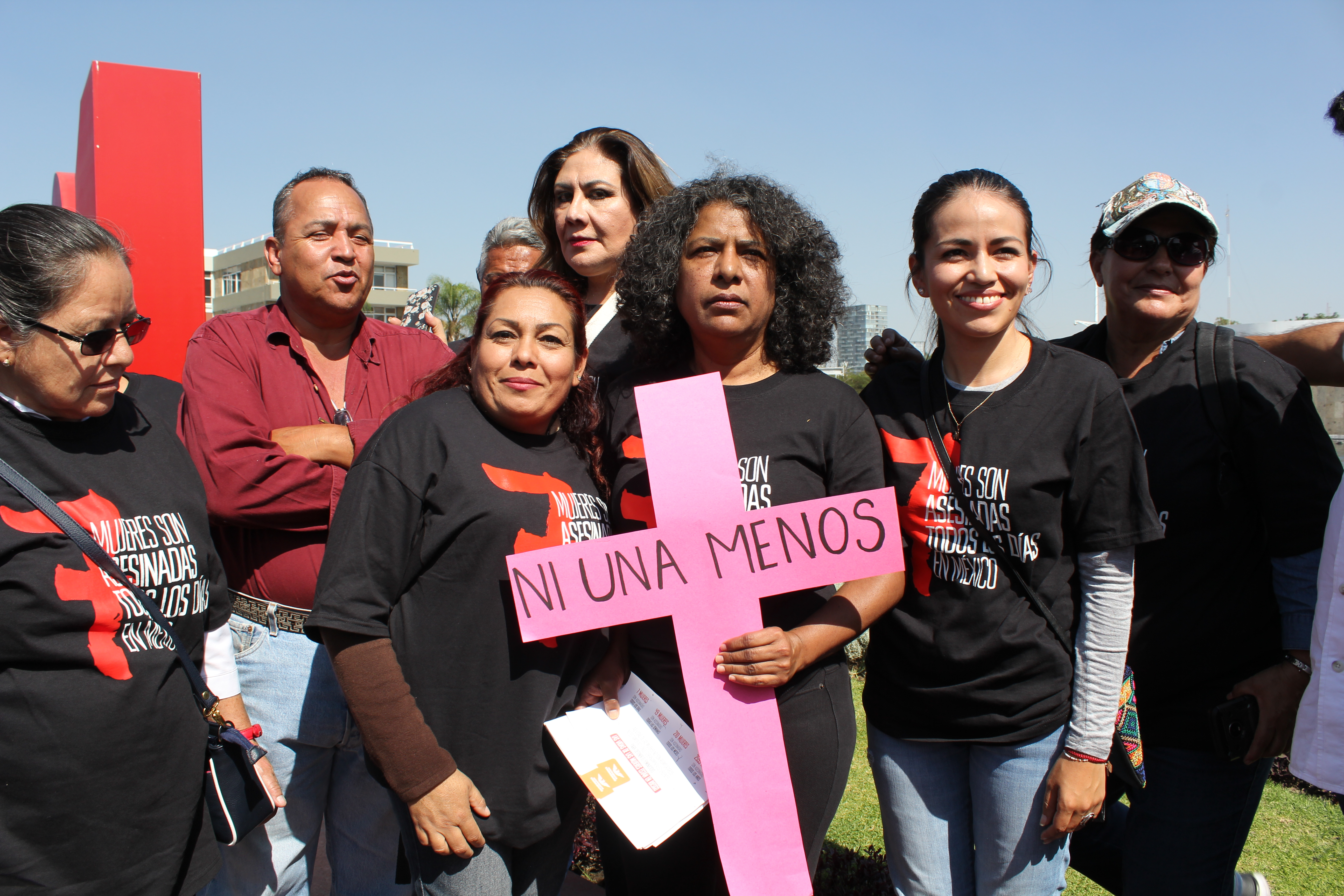 Salen a las calles a evidenciar que en México asesinan 7 mujeres todos los días