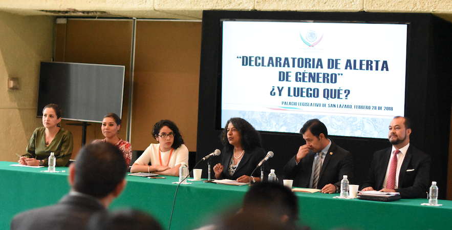 Mesa de trabajo para atender las Alertas de Género en el país.